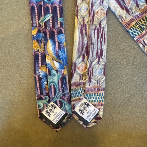 Metropolitan Museum of Art 100% Silk Ties Lot of 2 - Picture 3 of 5